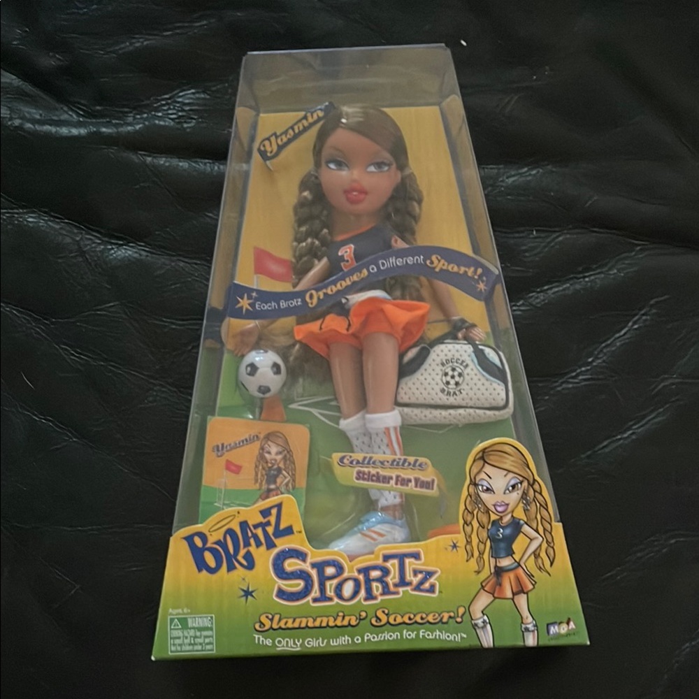 Sportz Yasmin Doll - Orange Soccer Outfit